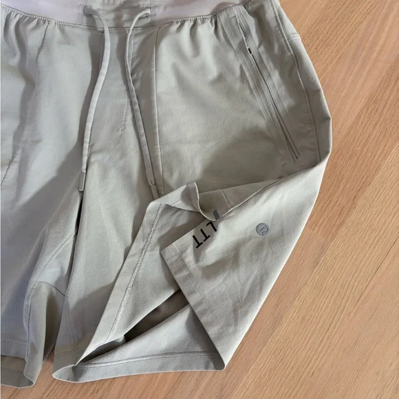 Lululemon LTT Licensed To Train Shorts size M beige like new no liner - Picture 2 of 11